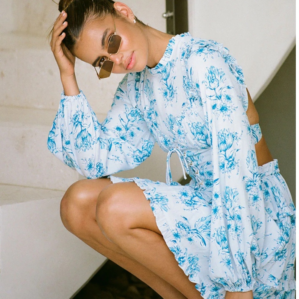 Sabo Skirt Backless Cleo Dress - Winter Tulip - Picture 2 of 9